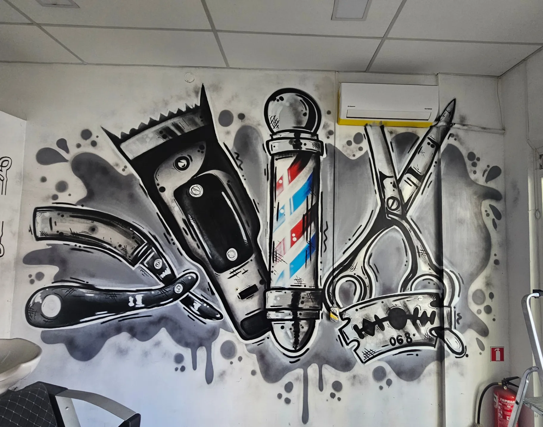 068 barbershop - Main - 4